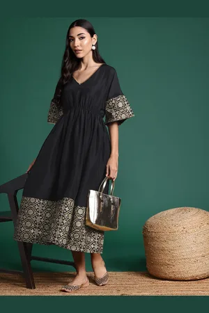 Sangria Ethnic Motifs Print V-Neck A-Line Midi Dress