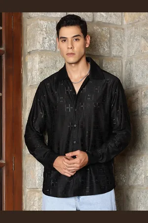 Roadster The Lifestyle Co. Black Textured Long Sleeves Spread Collar Casual Shirt