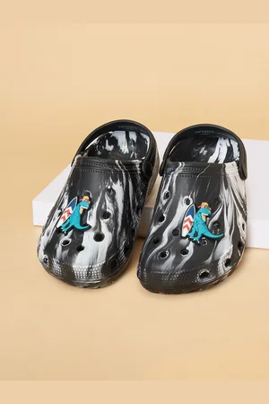Pantaloons Boys Printed Applique Detail Clogs