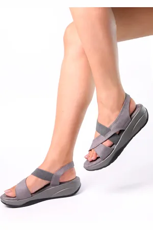 MONROW Women Grey Textured Suede Comfort Heels