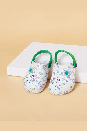 Pantaloons Boys Printed Applique Detail Clogs