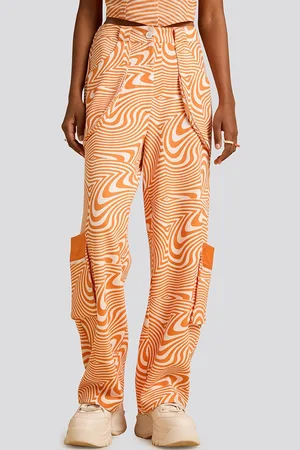 Muvazo Women Mid-Rise Cargo Track Pants
