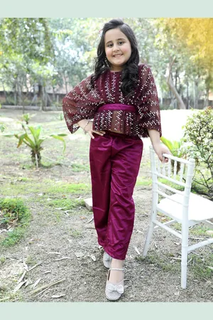 Stuffie Land Girls Round Neck Embellished Clothing Set