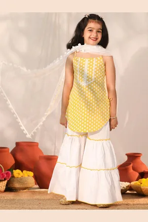 Vastramay Girls Ethnic Motifs Printed Pure Cotton Straight Kurta With Sharara & Dupatta