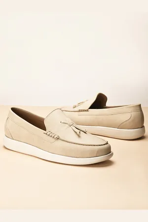 Mast & Harbour Men Round Toe Lightweight Memory Foam Tassel Loafers