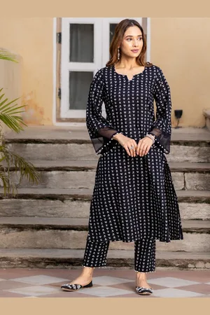 Ambraee Ethnic Motifs Printed Straight Kurta with Trousers