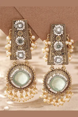 karatcart Gold Plated Kundan Drop Earrings