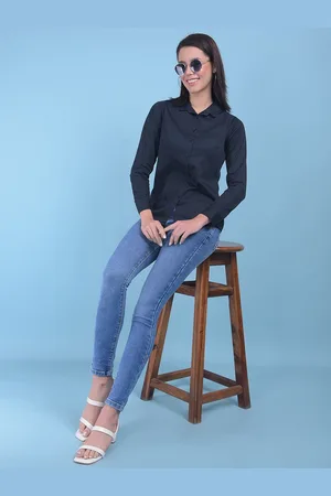 Crimsoune Club Women Skinny Fit Light Fade Stretchable Jeans