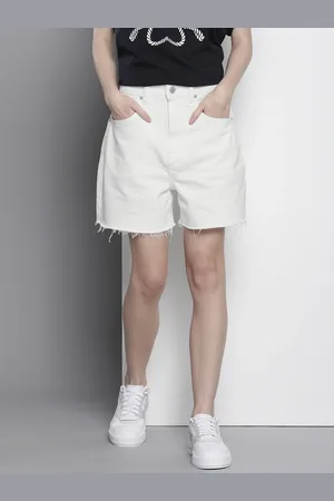 Tommy Hilfiger Women Solid Mom Fit Denim Shorts