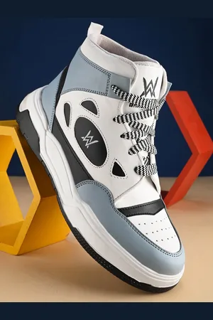 WOAKERS Men Colourblocked Lightweight Sneakers