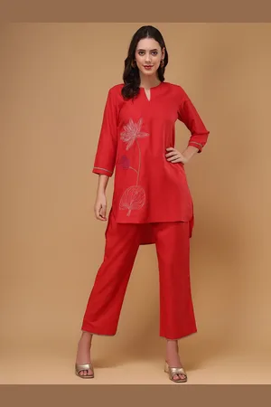 Bani Women Floral Embroidered High Low Tunic With Trouser