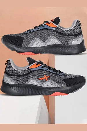 VECTOR X Unisex Textured Lace-Up Running Shoes