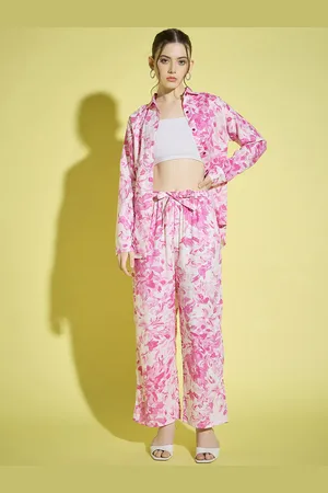 BuyNewTrend Printed Relaxed-fit Shirt & Trousers Co-Ords Set