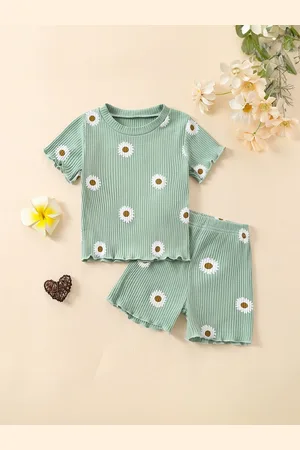 Stylecast Green Girls Printed Round Neck Top With Shorts