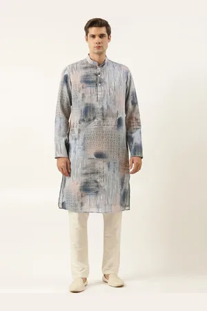 TheEthnic.Co Mandarin Collar Long Sleeves Sequinned Embroidered Straight Kurta with Pyjama