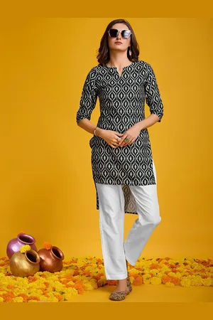 Ishin Ethnic Motifs Printed Round Notched Neck Crepe Straight Kurta