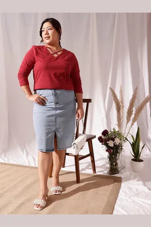 CURVY STREET Plus Size V-Neck Cotton T-shirt
