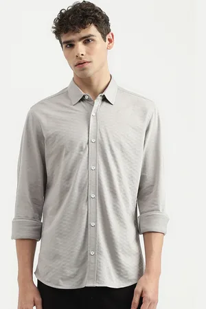 Benetton Slim Fit Textured Spread Collar Long Sleeves Casual Shirt