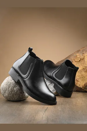 Roadster The Lifestyle Co. Men Black Mid Top Chelsea Boots
