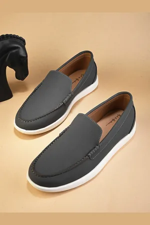 Mast & Harbour Men Textured Suede Loafers
