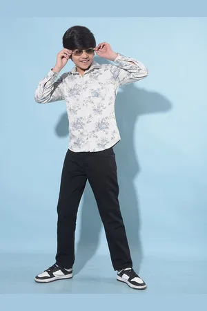 Crimsoune Club Boys Classic Slim Fit Floral Printed Casual Shirt