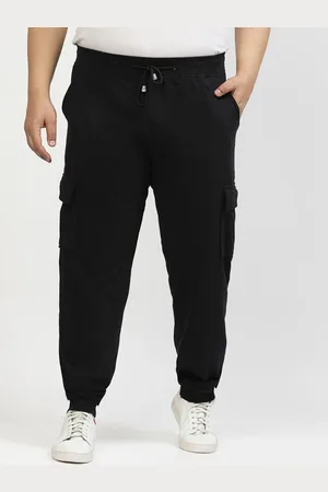 Pluss Men Black Mid-Rise Straight-Fit Cotton Joggers