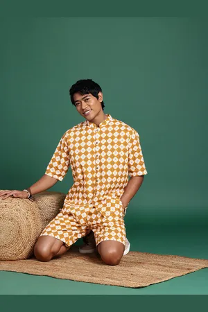 Sangria Men Pure Cotton Floral Printed Shirt With Shorts Co-Ords Set