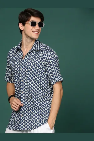 Sangria Modern Spread Collar Printed Pure Cotton Short Sleeves Shirt