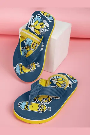 Kidsville Boys Minions Printed Rubber Thong Flip Flops