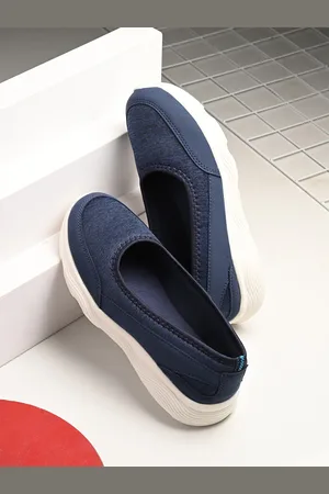 HRX Women Textured Walking Shoes