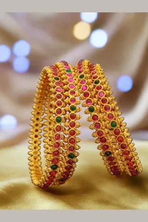 Pihtara Jewels Set Of 4 Gold-Plated Stone Studded Bangles