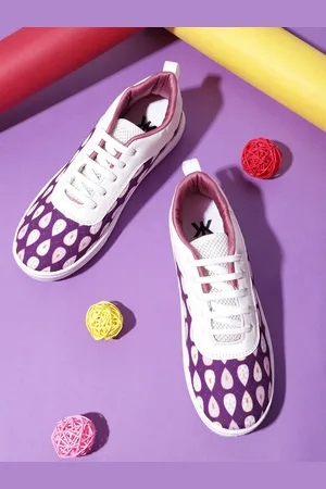Kook N Keech Women Graphic Printed Sneakers