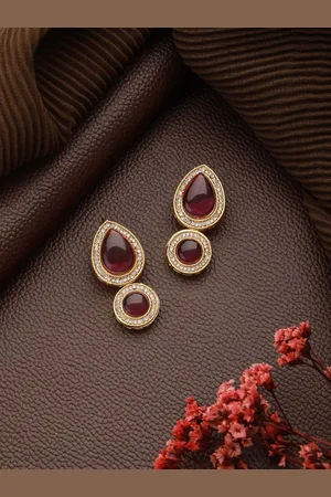 Jazz and Sizzle Women Teardrop Shaped Studs Earrings