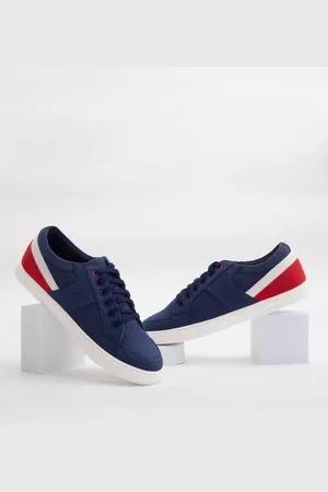Mast & Harbour Men Colourblocked Lightweight Sneakers