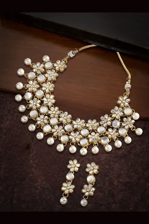 OOMPH Gold-Toned White Kundan Studded and Beaded Jewellery Set