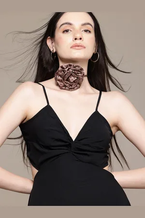MANGO Flower Choker Necklace