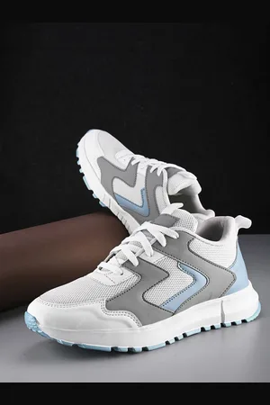 WOAKERS Men Colourblocked Lightweight Sneakers