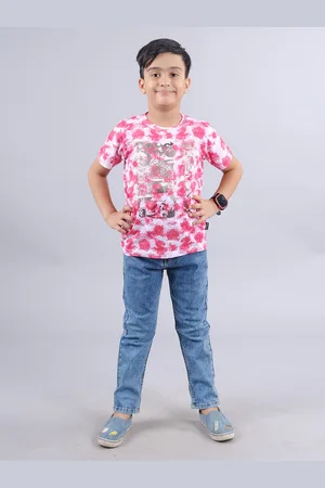 KiddoPanti Boys Printed T-shirt with Trouser