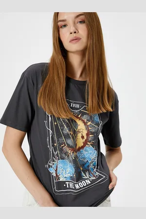 Koton Women Graphic Printed Regular Sleeves T-shirt