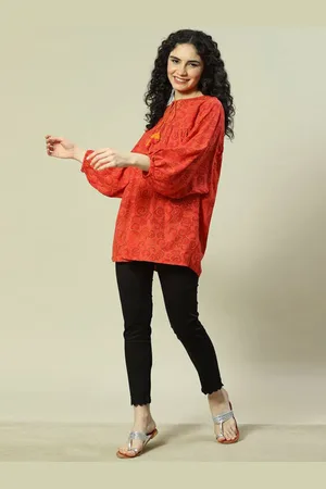 Rangriti Women Abstract Printed Top