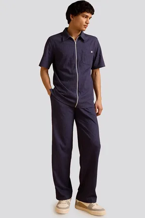 Muvazo MenRegular Fit Comfort Opaque Maritime Zip-Up Casual Shirt