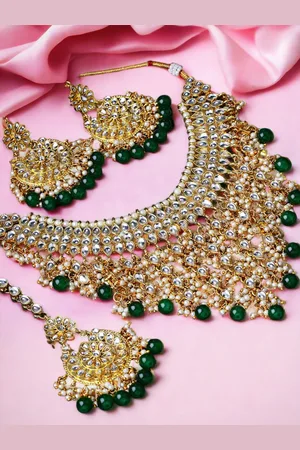 OOMPH Gold-Plated Kundan Choker Necklace with Earring & Maangtikka Jewellery Set