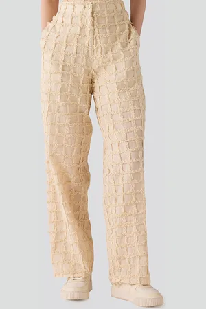 Muvazo Women Floral Printed Comfort Wrinkle Free Trousers