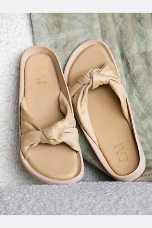 CAÏ Women Knot Me Slides