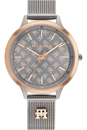 Tommy Hilfiger Women Dial & Stainless Steel Bracelet Style Straps Analogue Watch TH1782587