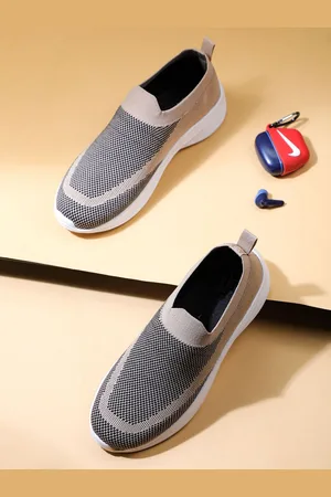 TPENT Women Textured Slip-On Sneakers