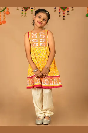 HERE&NOW Girls Printed Sleeveless Cotton Tunic With Trousers