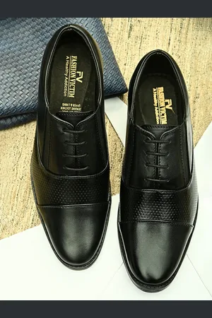 Fashion Victim Men Textured Leather Formal Derbys