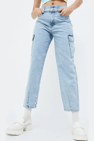 Lifestyle Women Mom Fit Clean Look Cotton Cropped Cargo Jeans