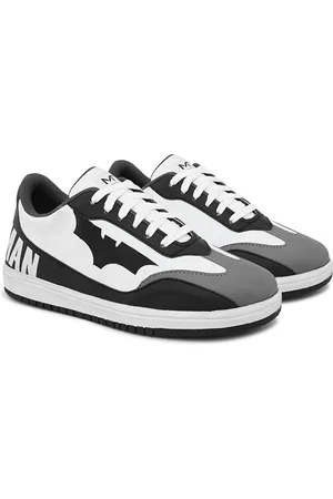 Metronaut Men Colourblocked Lightweight Leather Sneakers